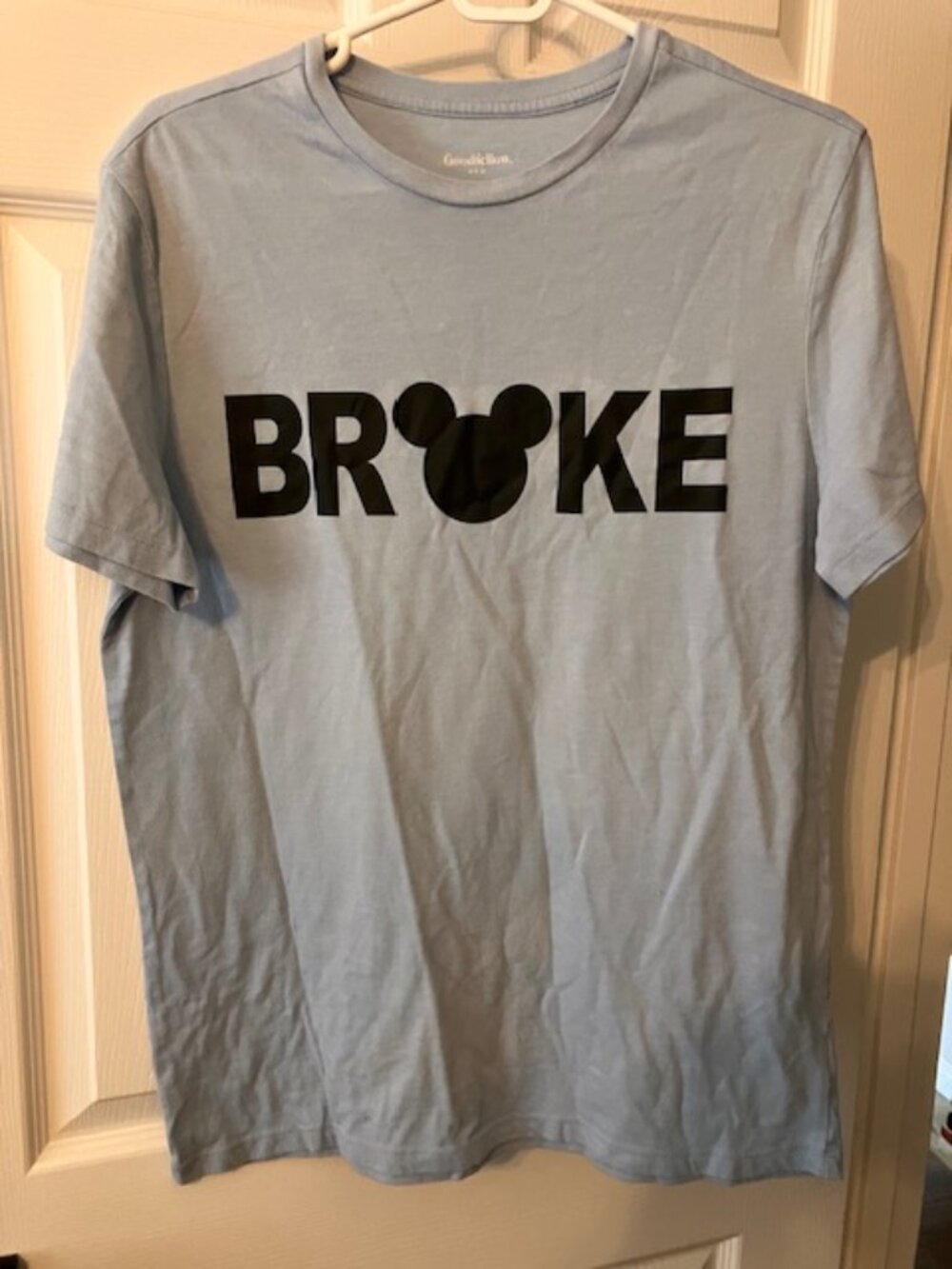 Fun Mickey Icon Broke Tshirt Size Medium